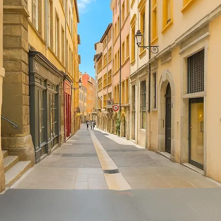 L étoile du Vieux Lyon Climatisé Netflix *